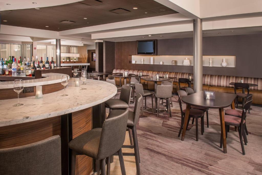Courtyard By Marriott Baltimore BWI Airport photo 4