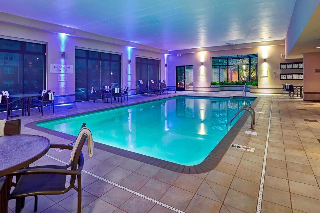Courtyard by Marriott Bloomington Mall of America, photo 1