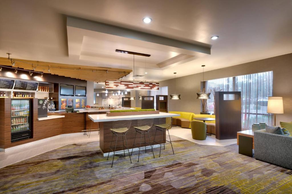 Courtyard by Marriott Charlotte Airport LoSo photo 4