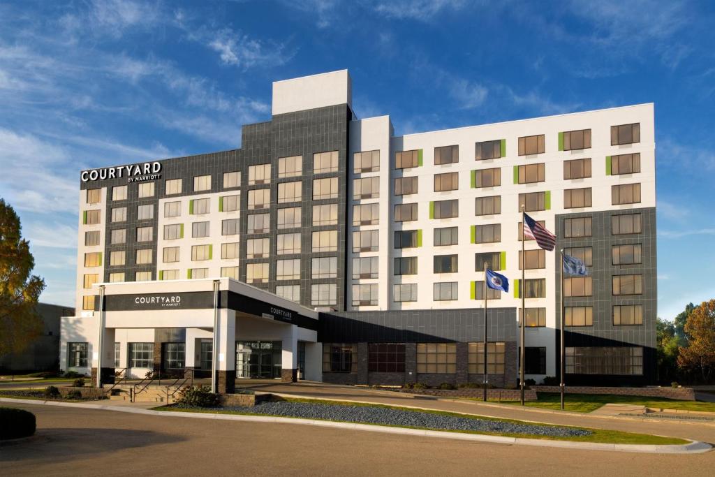 Courtyard by Marriott Edina Bloomington, photo 1