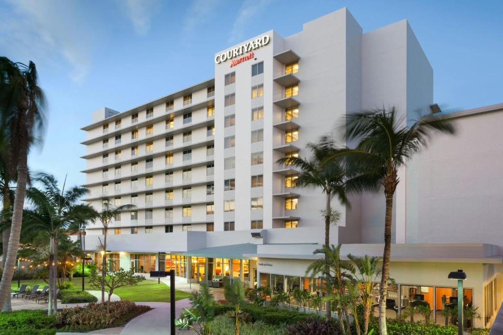 Courtyard by Marriott Miami Airport, photo 1