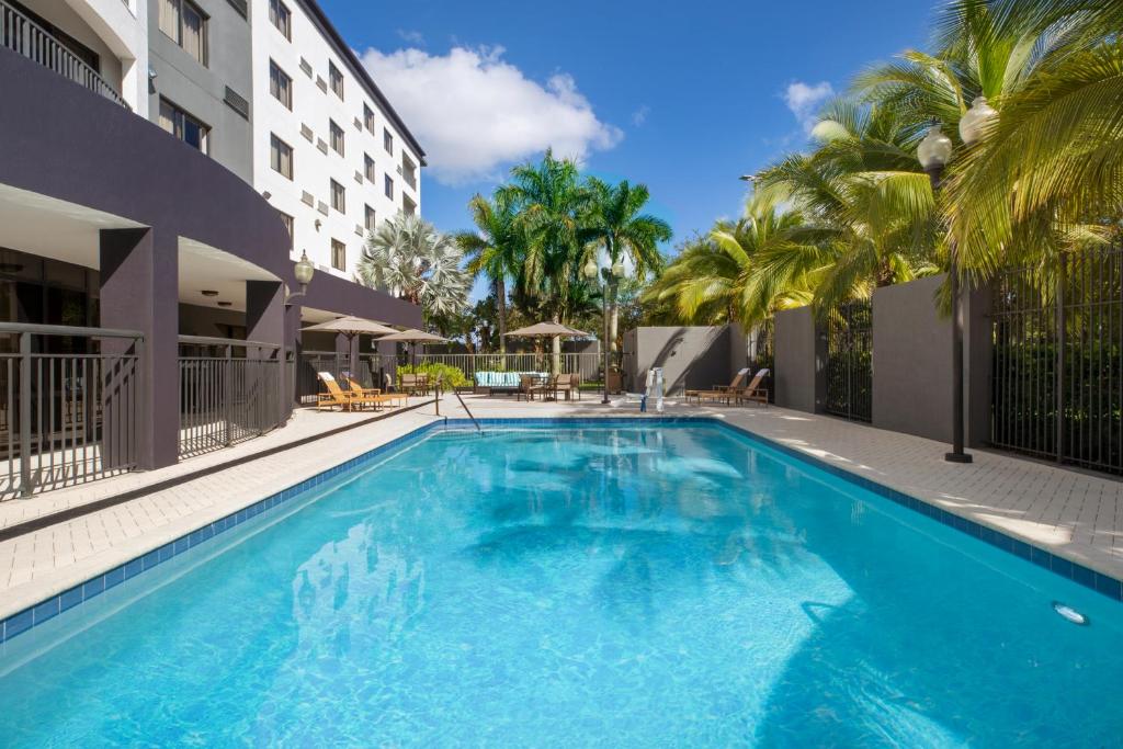 Courtyard by Marriott Miami at Dolphin Mall photo 3