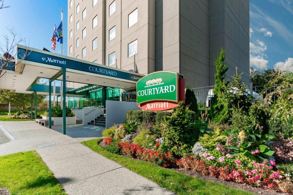 Courtyard by Marriott New York JFK Airport, photo 1