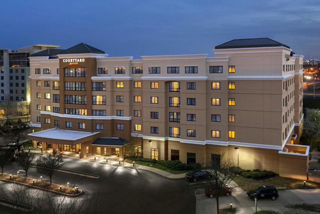 Courtyard by Marriott Newark Elizabeth, photo 1