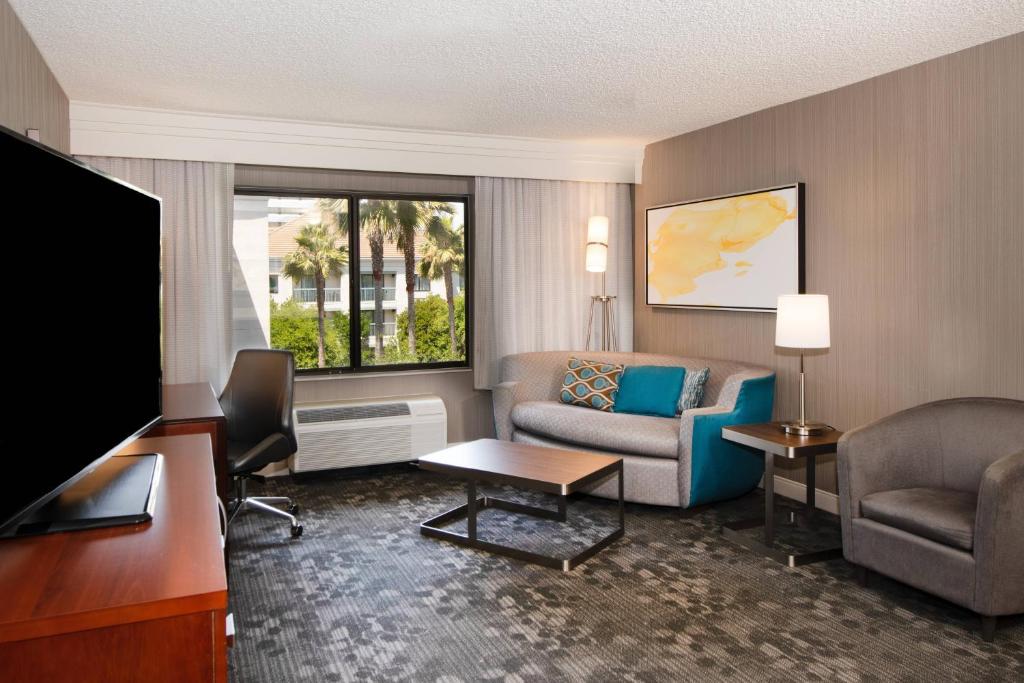 Courtyard by Marriott Oakland Airport photo 4