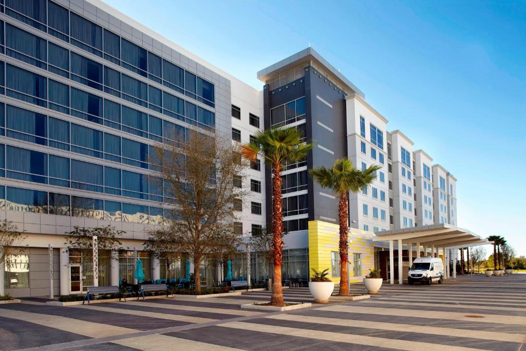 Courtyard by Marriott Orlando Lake Nona, photo 1