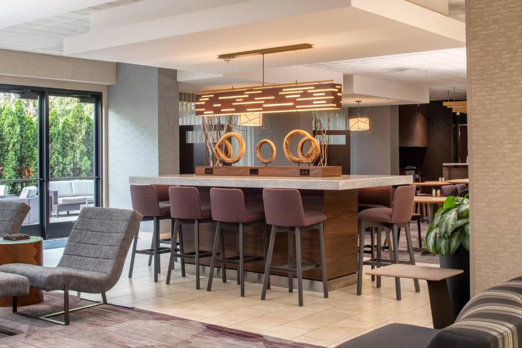 Courtyard by Marriott Portland Airport, photo 1