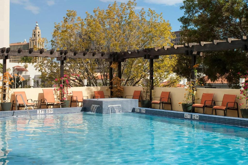 Courtyard Miami Coral Gables photo 4
