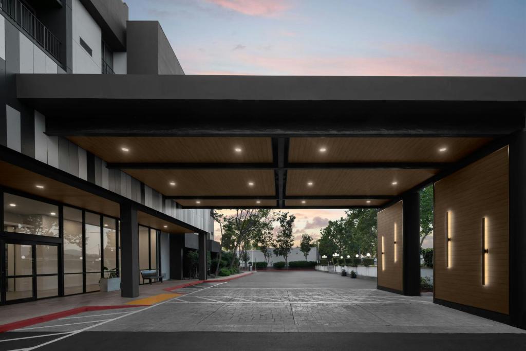 Courtyard San Jose Airport photo 3