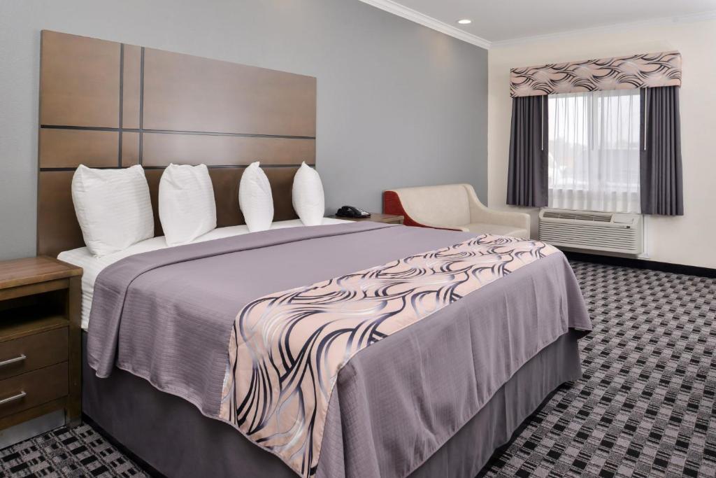 Crystal Inn & Suites IAH Humble, photo 1