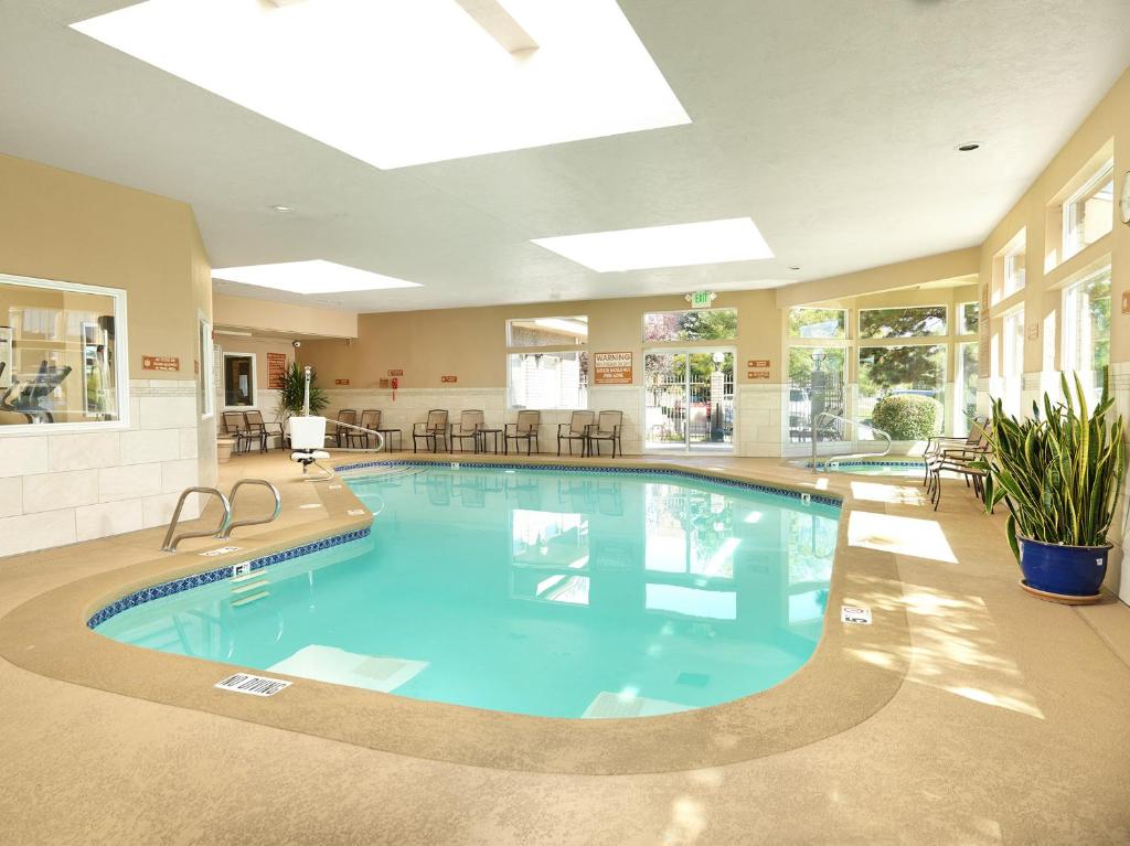 Crystal Inn Hotel & Suites - Salt Lake City, photo 1