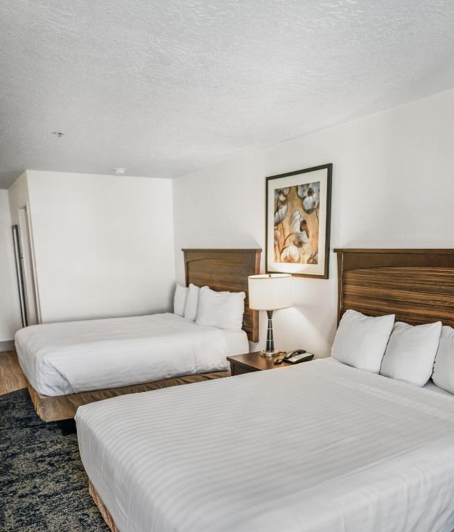 Crystal Inn Hotel & Suites - Salt Lake City photo 2
