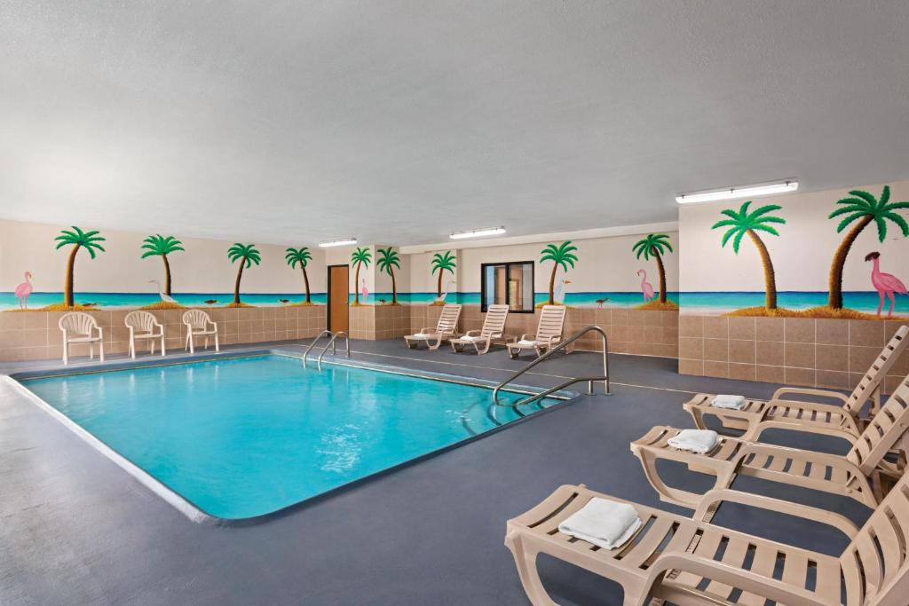 Days Inn by Wyndham Kansas City International Airport, photo 1