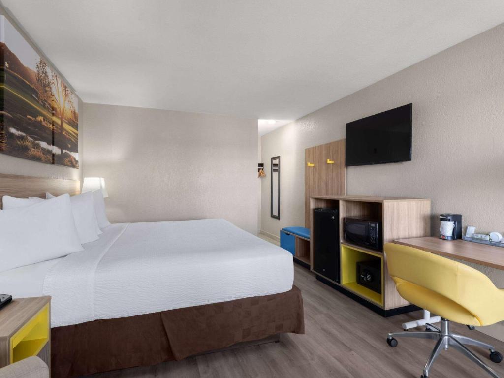 Days Inn by Wyndham Las Vegas Airport Near the Strip, photo 1