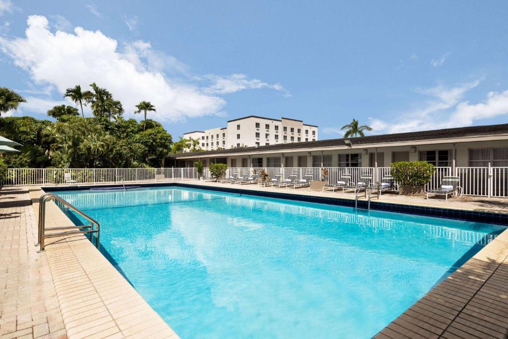 Days Inn by Wyndham Miami Airport North photo 4