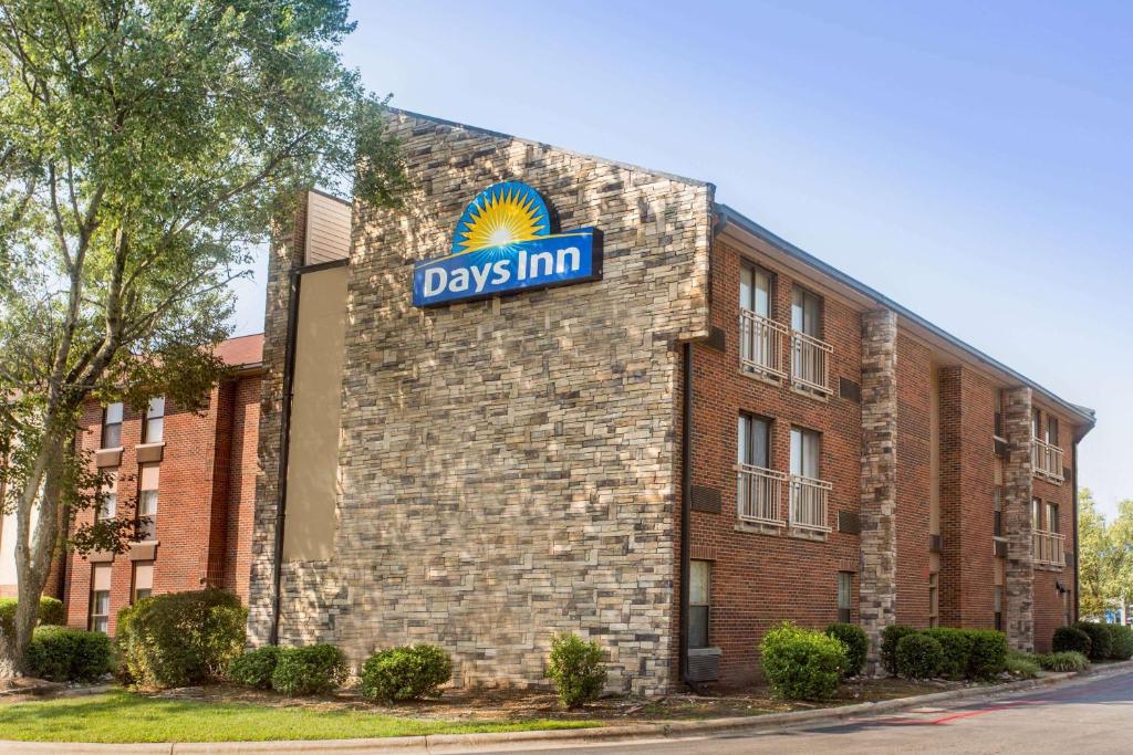 Days Inn by Wyndham Raleigh-Airport-Research Triangle Park, photo 1