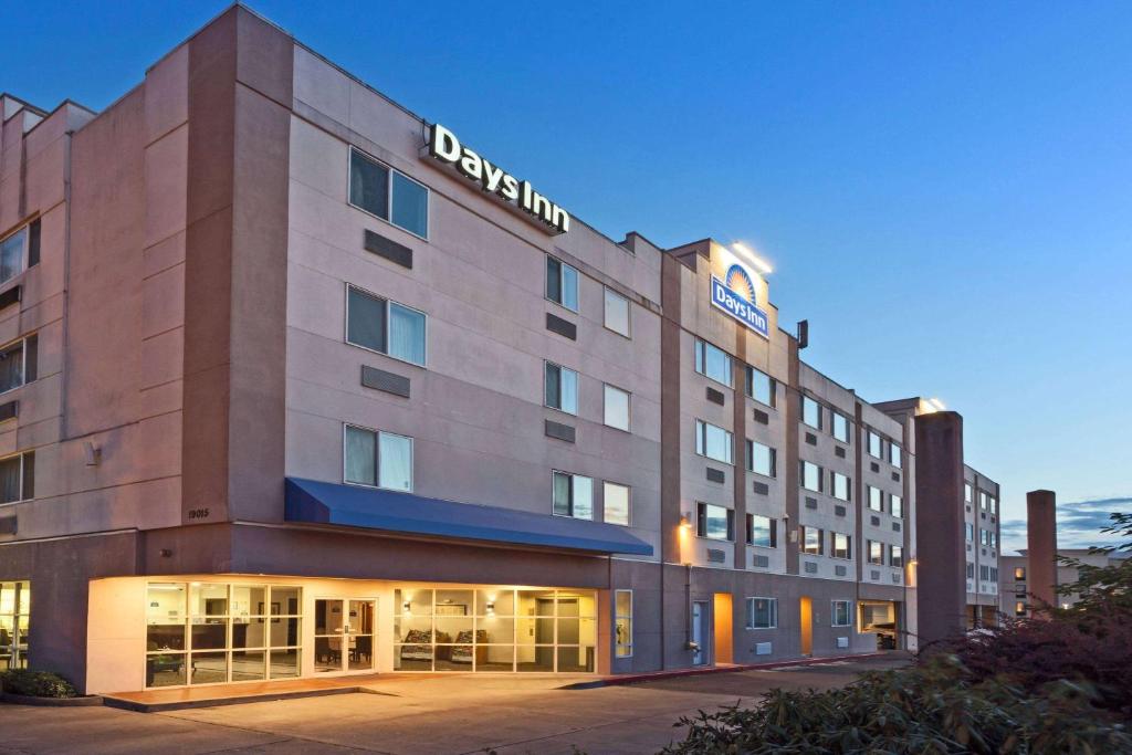 Days Inn by Wyndham Seatac Airport, photo 1