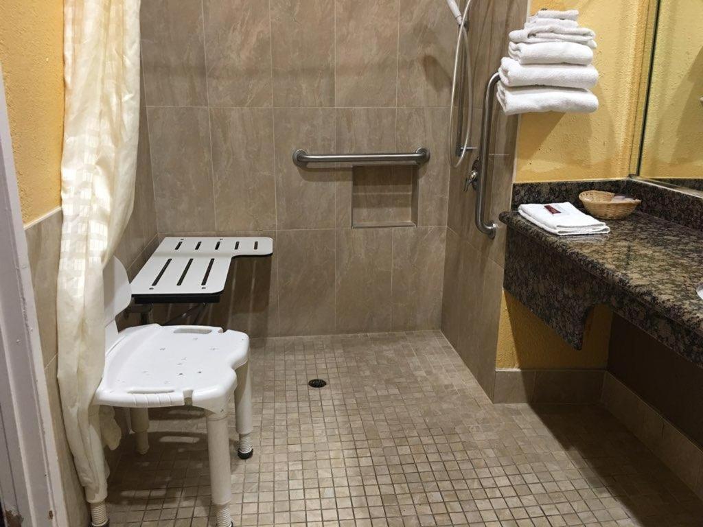 Diamond Inn photo 3
