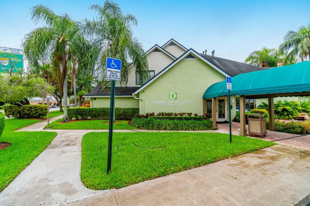 Doral Inn & Suites Miami Airport West, photo 1