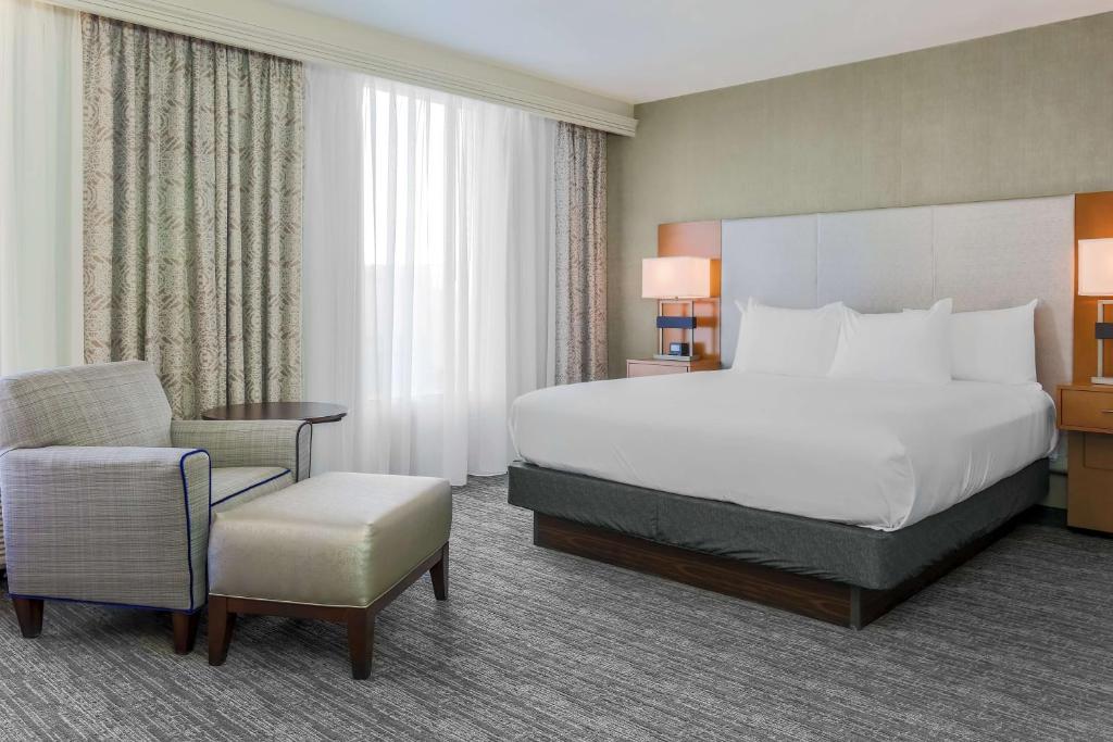 DoubleTree by Hilton Atlanta Airport photo 2