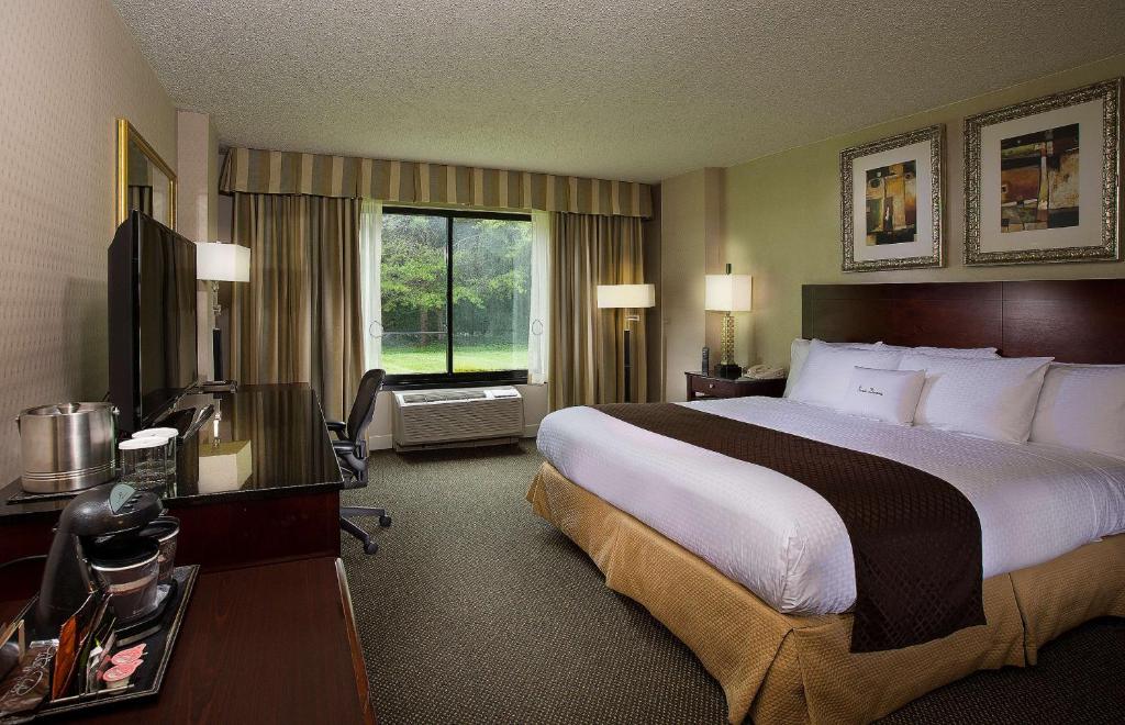DoubleTree by Hilton Charlotte Airport photo 2