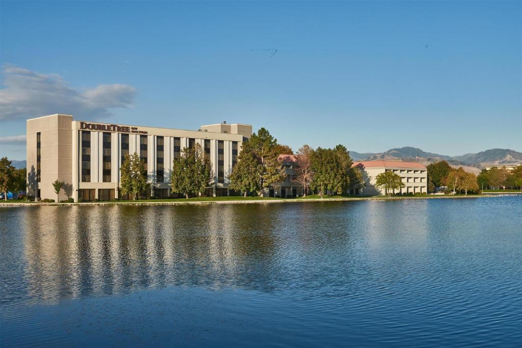 DoubleTree by Hilton Hotel Salt Lake City Airport, photo 1