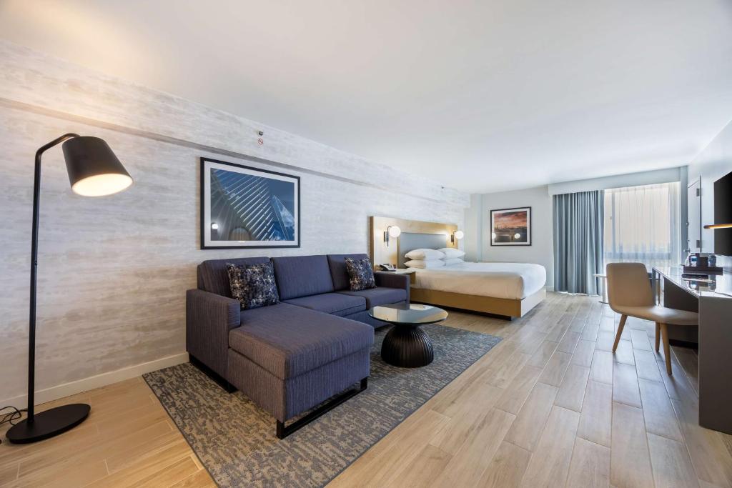 DoubleTree by Hilton New York JFK Airport photo 4