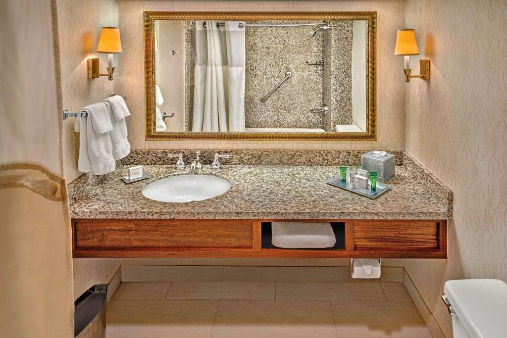 DoubleTree by Hilton Philadelphia Airport photo 3
