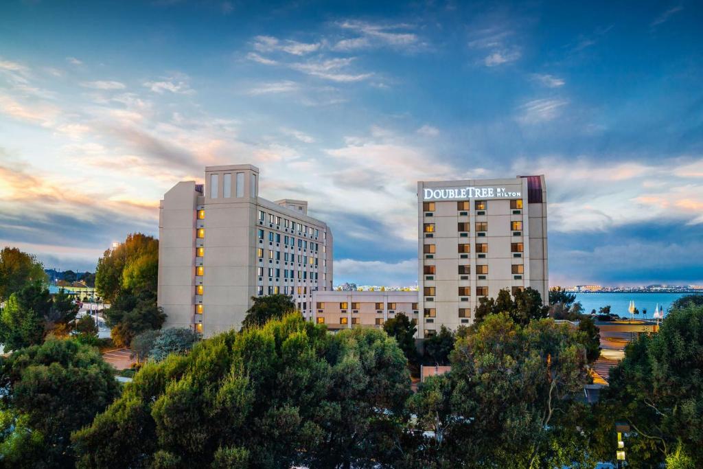DoubleTree by Hilton San Francisco Airport, photo 1
