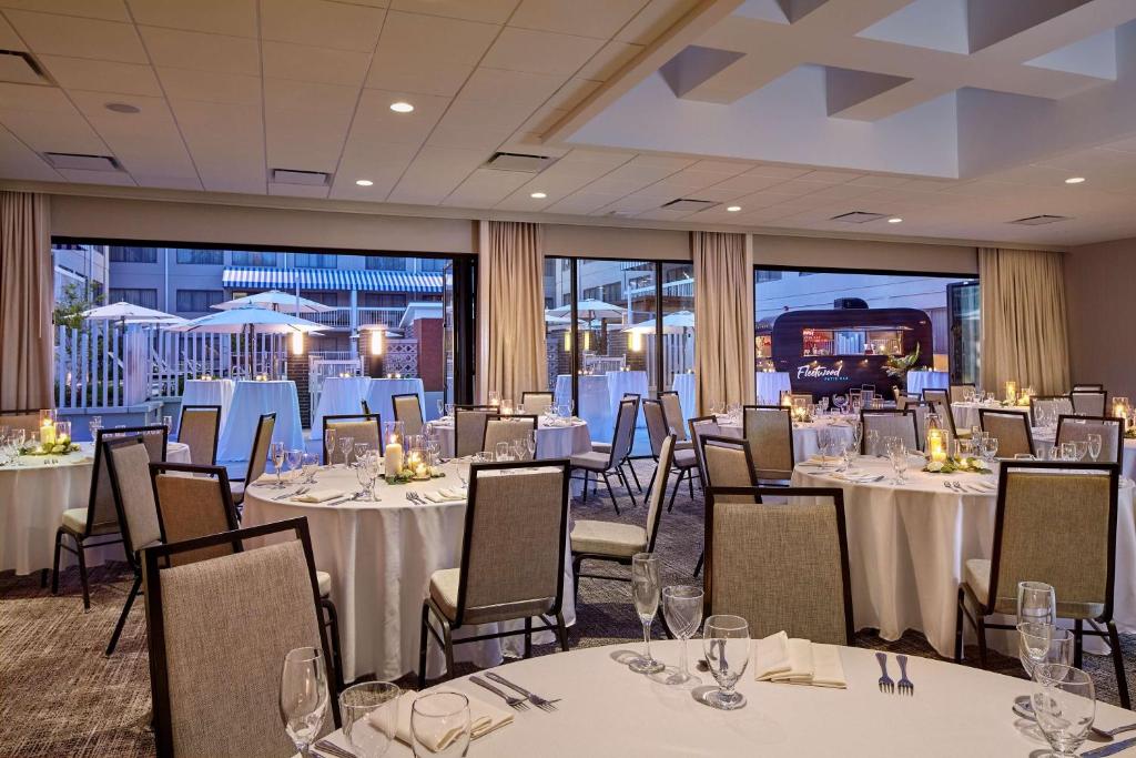 DoubleTree Suites by Hilton Nashville Airport photo 4