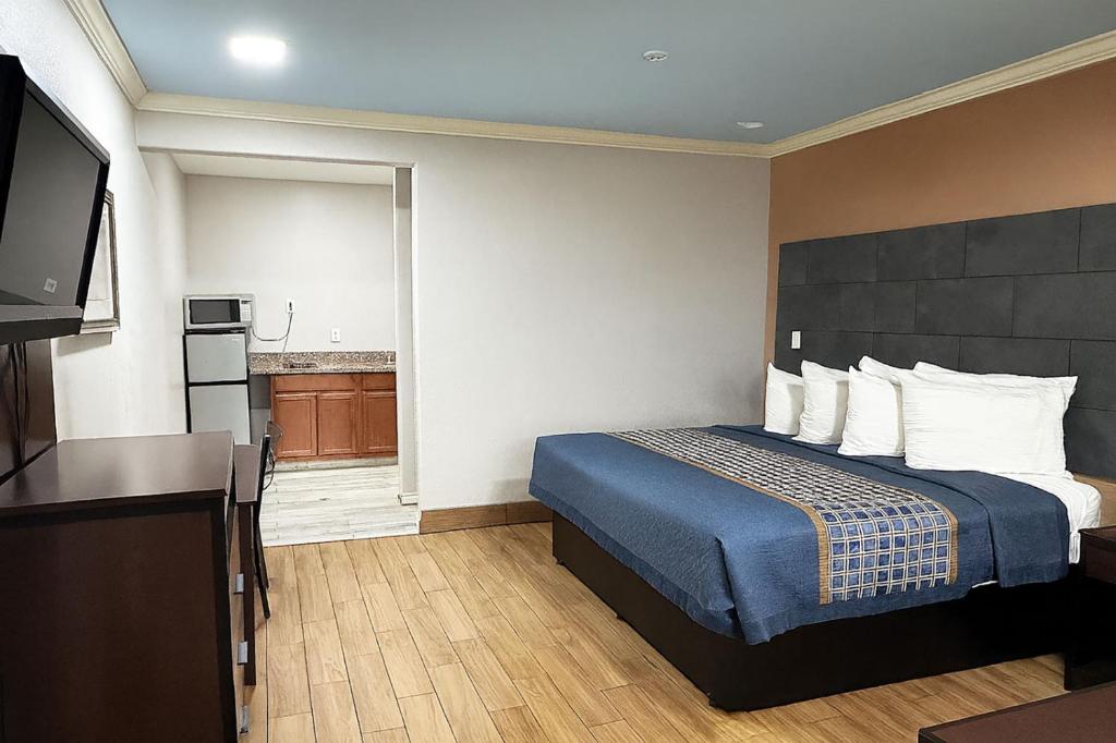 Downtowner Inns & Suites IAH Airport - Humble TX US 59 photo 3
