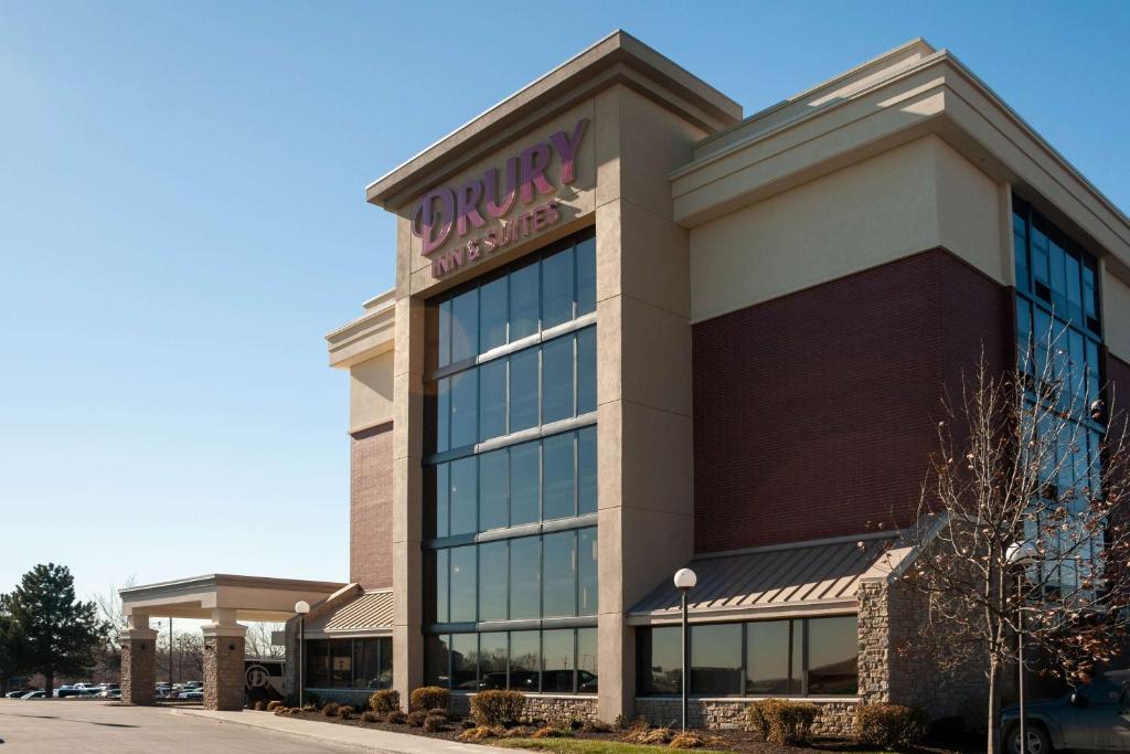 Drury Inn & Suites Kansas City Airport, photo 1