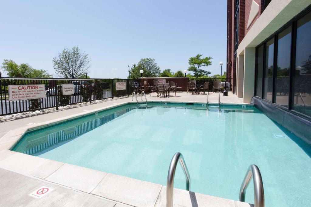 Drury Inn & Suites Kansas City Airport photo 4