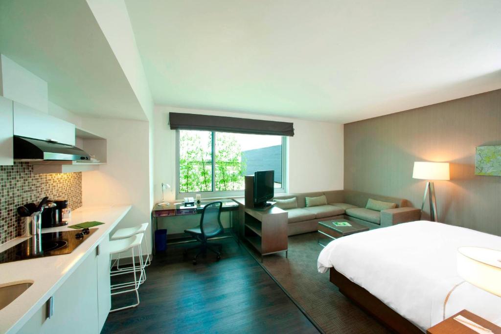 Element by Marriott Dallas Fort Worth Airport North photo 2