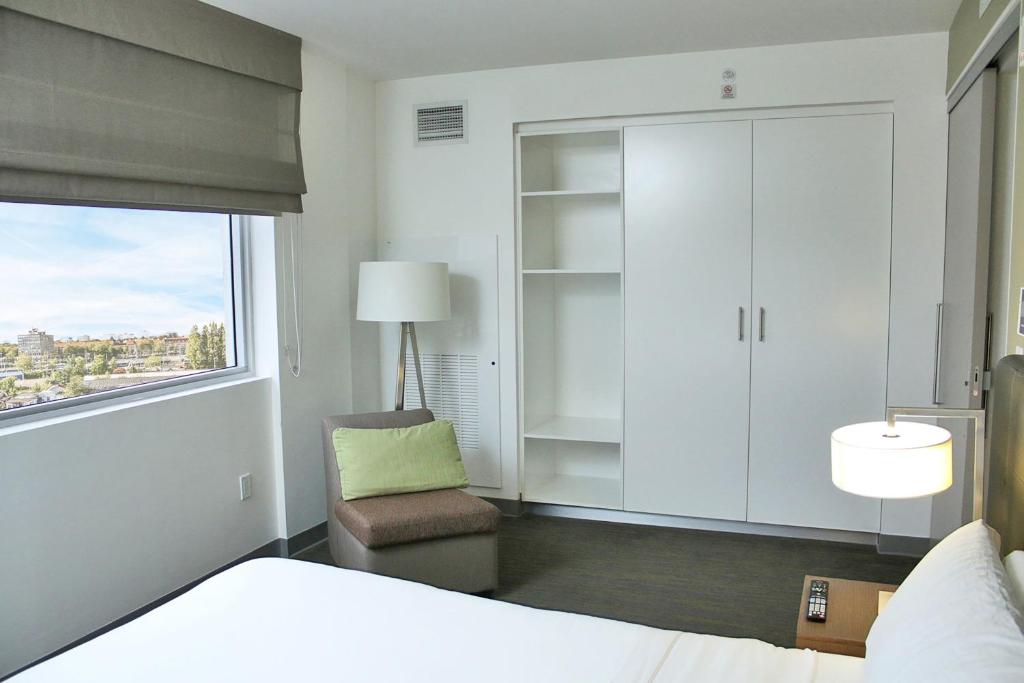 Element by Marriott Miami Doral photo 2