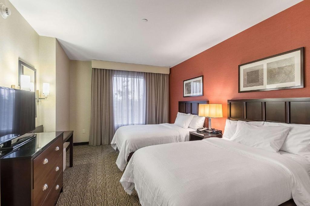 Embassy Suites by Hilton Newark Airport photo 2