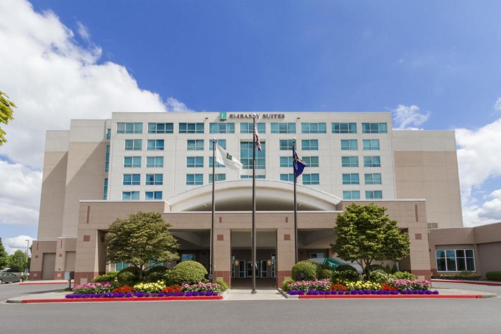 Embassy Suites by Hilton Portland Airport, photo 1