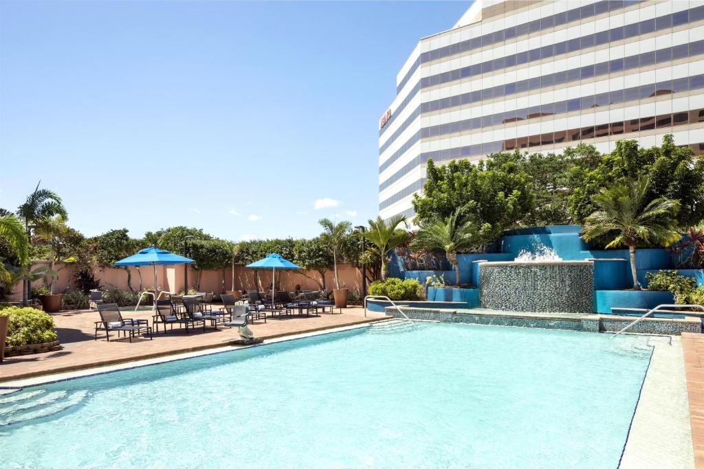 Embassy Suites by Hilton Tampa Airport Westshore photo 2