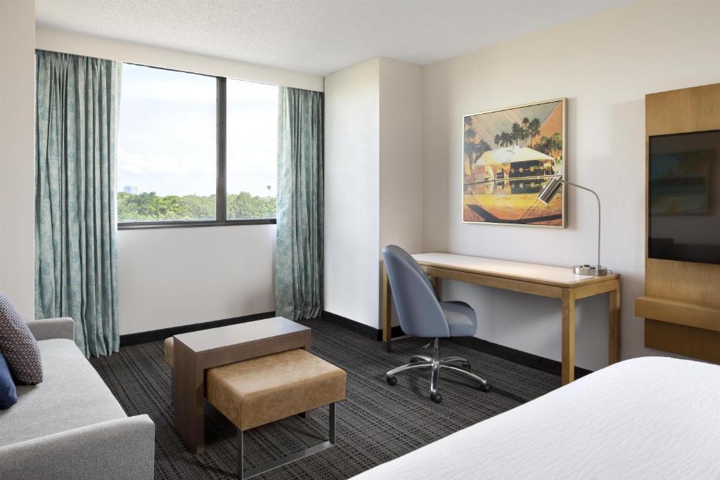 Embassy Suites by Hilton Tampa Airport Westshore photo 4