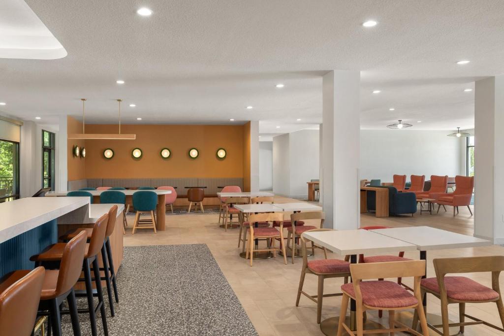 EVEN Hotel Orlando International Airport by IHG photo 4