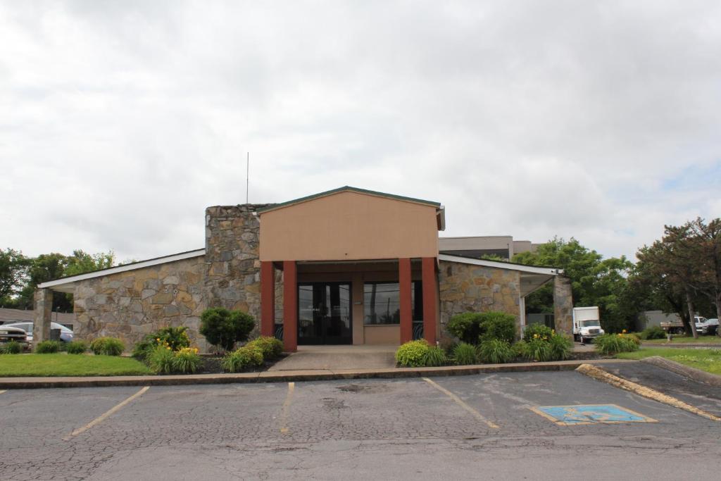 Executive Inn & Suites, photo 1