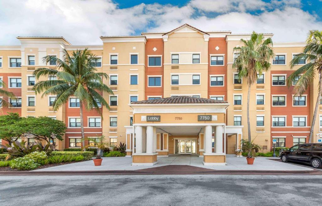 Extended Stay America Premier Suites - Miami - Airport - Doral - 25th Street, photo 1