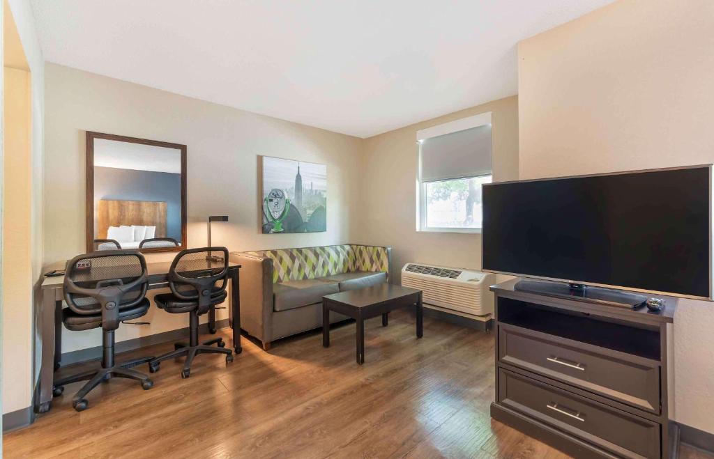Extended Stay America Premier Suites - Miami - Airport - Doral - 25th Street photo 4