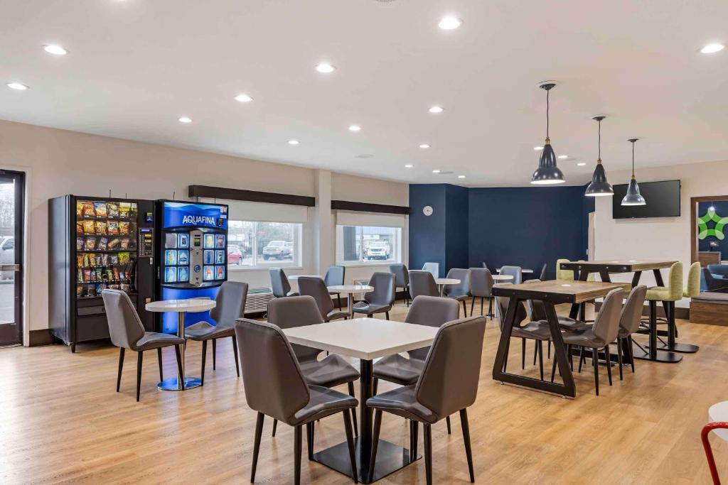 Extended Stay America Premier Suites - Portland - North photo 4