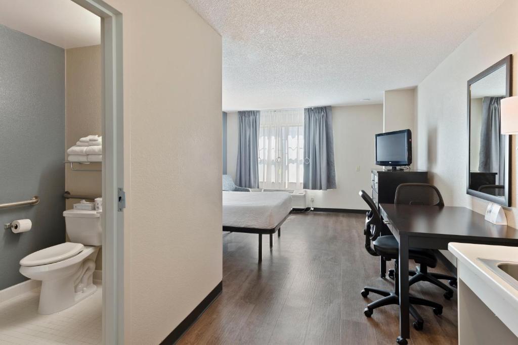 Extended Stay America Select Suites - Charlotte - Tyvola Rd photo 3