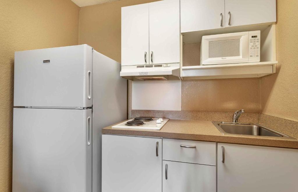 Extended Stay America Select Suites - Nashville - Airport photo 4