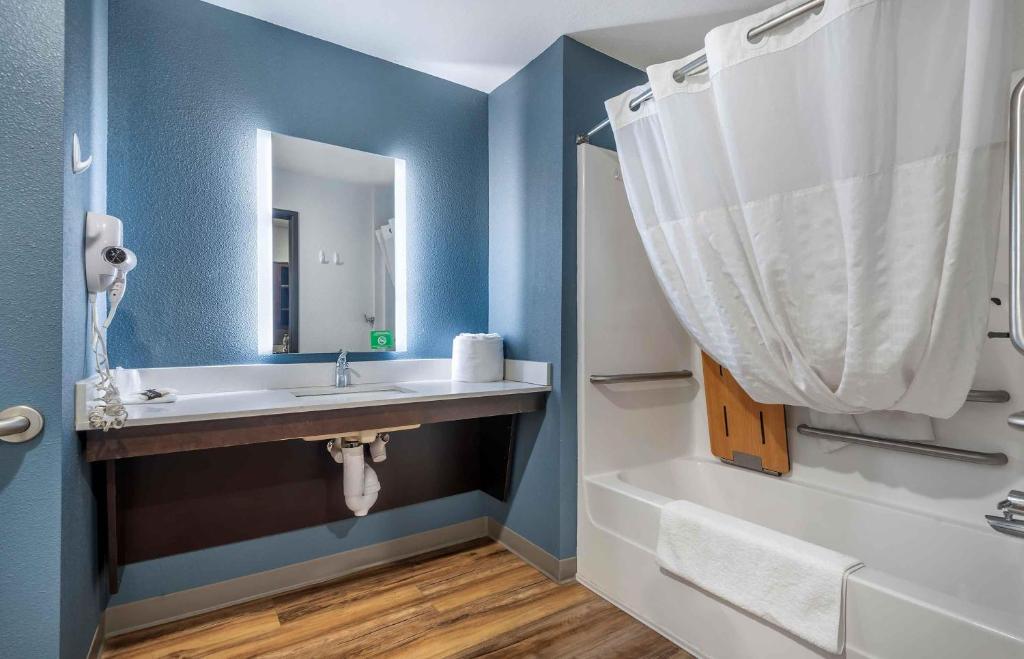 Extended Stay America Select Suites - Orlando - Airport photo 3