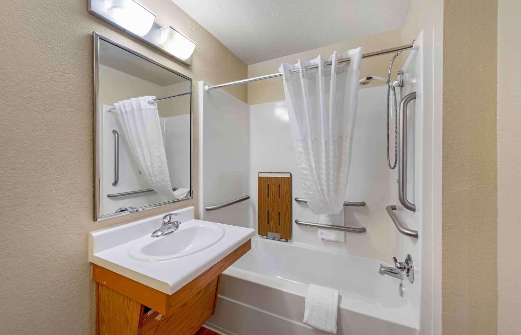 Extended Stay America Suites - Denver - Airport photo 3