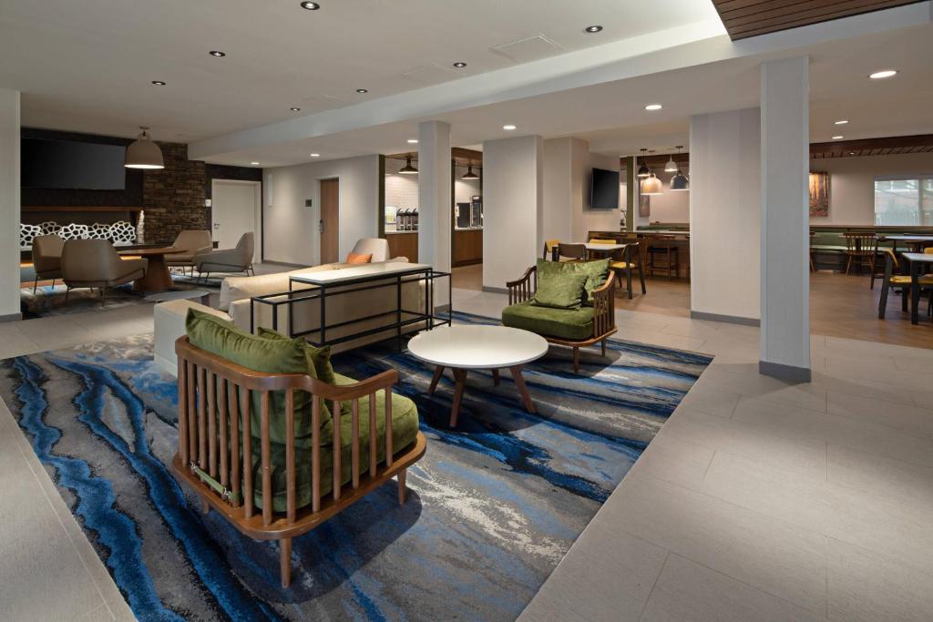 Fairfield by Marriott Inn & Suites Seattle Sea-Tac Airport, photo 1