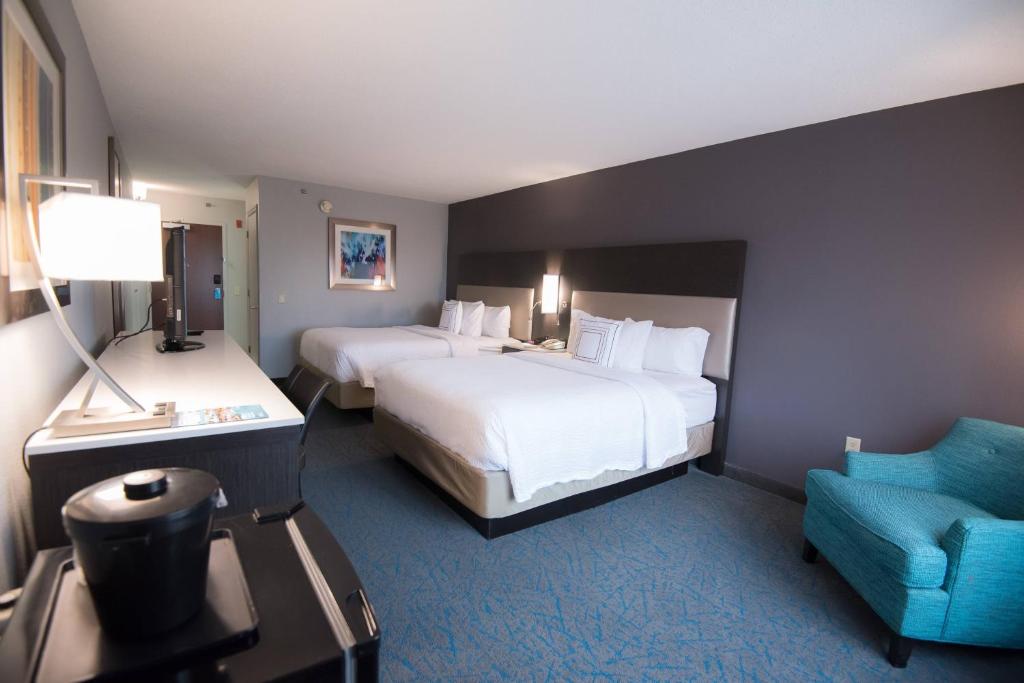 Fairfield Inn & Suites Atlanta Airport North photo 2